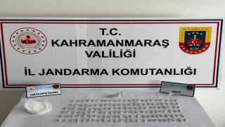 Kahramanmaraşta jandarmadan kaçan araçta uyuşturucu çıktı