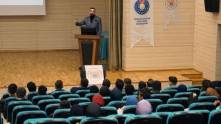 Kahramanmaraş'ta "Modern Zamanlarda Bağımlılık" Konferansı Büyük İlgi Gördü