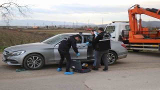 Kalp Damar Cerrahı otomobilinde başına poşet geçirilmiş halde ölü bulundu