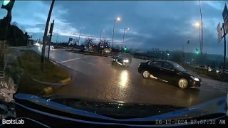 Karabükte trafik kazaları kameraya yansıdı
