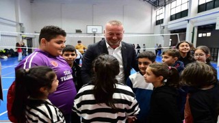 Karacabeyde okullara spor desteği devam ediyor