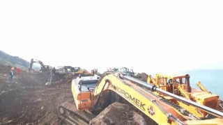 Karadeniz Sahil Yolunu tekrar ulaşıma açmak için çalışmalar sürüyor