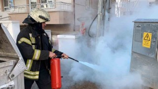 Karamanda yanan elektrik kabloları korkuttu