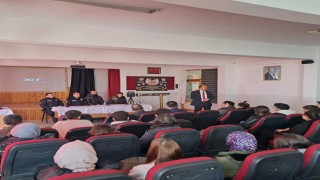Kariyer günleri etkinliğinin konukları emniyet mensupları oldu