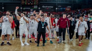 Karşıyaka Basketbol evinde 5te 5 yaptı