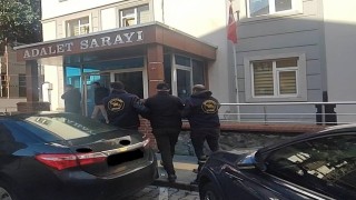 Kasten adam öldürme ve silahla yağma suçundan aranan 2 firari yakalandı