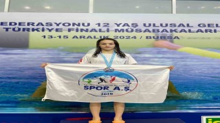 Kayserili yüzücü A1 barajını aştı