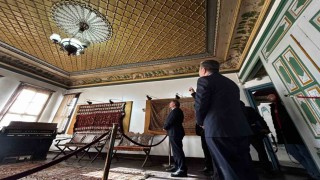Kazakistan Büyükelçisi Yozgat Müzesindeki tavan işlemelerine hayran kaldı