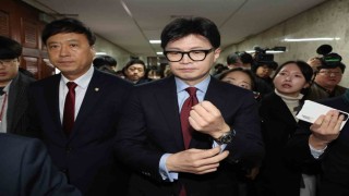 Kendi partisi Güney Kore Devlet Başkanı Yoona desteğini geri çekti