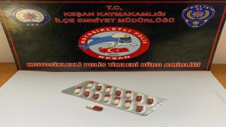 Keşanda polisin durdurduğu şüphelinin üzerinde sentetik ecza ele geçirildi
