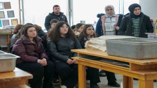 Kâğıt Geri Dönüşüm Atölyesi 50 üniversiteli genci ağırladı