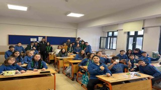 Kocaelisporlu futbolcular öğrenciler ile buluştu