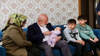 Kocasinanda 4 bin 351 aileye Hoş geldin bebek hediyesi