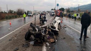 Kontrolden çıkan otomobil karşıdan gelen araçla çarpıştı: 1 ölü, 4 yaralı
