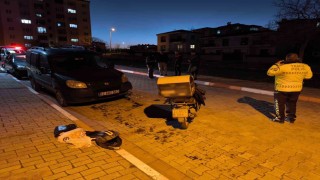 Köpekten kaçarken hafif ticari araca çarpan motosiklet sürücüsü yaralandı