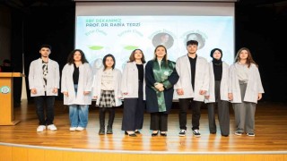 KOSTÜde beyaz önlük giyme töreni