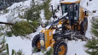 Köyceğizde karlı yollar açılıyor