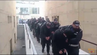 “Kredi çekeceğiz” vaadiyle 20 milyon dolandırdılar... 14 kişi tutuklandı