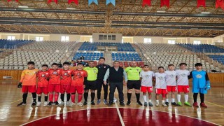 Kumlucada futsal heyecanı başladı
