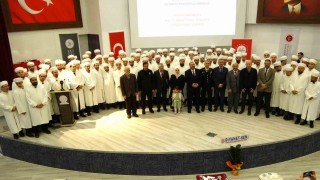 Kütahyada 92 aday din görevlisi mezun oldu
