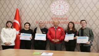 Kütahyada başarılı öğrenciler için ödül töreni düzenlendi