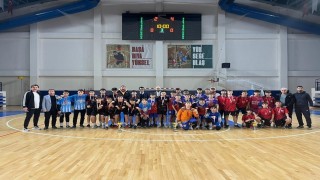 Kütahyada Yıldızlar Futsal İl Birinciliği müsabakaları tamamlandı