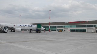 Kütahyalı iş adamları Zafer Havalimanının siyasete alet edilmemesini istiyor