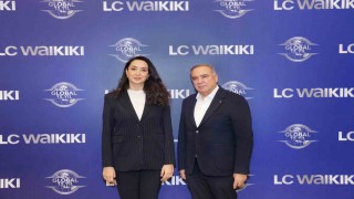 LC Waikikinin yurtdışındaki 15. Yılı