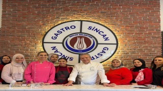 “Liderlerin Şefi” Zeki Açıköz Gastro Sincanda kursiyerlerle mutfağa girdi