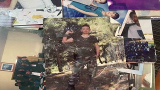 Mahalle muhtarı enkazdan çıkan hatıraların sahiplerini arıyor