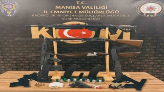 Manisa ve Bursada silah tacirlerine eş zamanlı operasyon