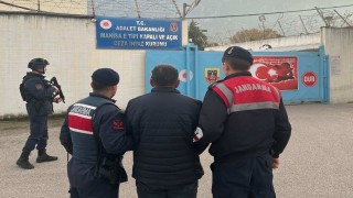 Manisada 11 yıldır aranan cinayet zanlısı jandarma tarafından yakalandı