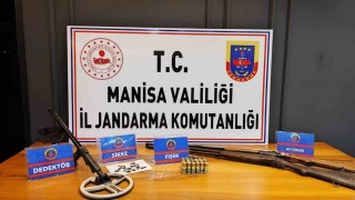 Manisada Doğu Roma dönemine ait 23 sikke ele geçirildi