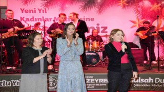 Manisalı kadınlar, ‘Yeni Yıl Matinesinde doyasıya eğlendi