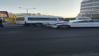 Mardinde otomobil ile minibüs çarpıştı