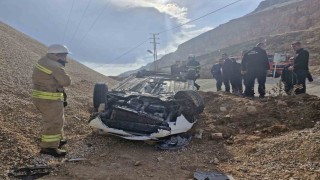 Mardinde takla atan otomobilin sürücüsü yaralandı