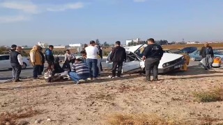 Mersinde 2 otomobilin çarpıştığı kazada 6 kişi yaralandı