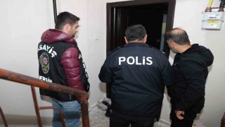 Mersinde hırsızlık suçundan aranan 27 firari yakalandı