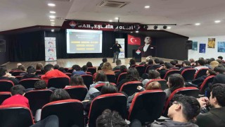 Mersinde öğrencilere geleceğin meslekleri tanıtılıyor