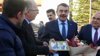 Milli Eğitim Bakanı Yusuf Tekin Bartında