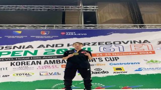 Milli sporcu Gesge, Bosna Hersekten altın madalya ile döndü
