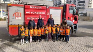 Minik kalpler itfaiyeyi ziyaret etti