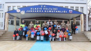 Minik öğrencilerden jandarmaya ziyaret