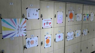 Minik sporculardan idman yaptıkları salonda resim sergisi