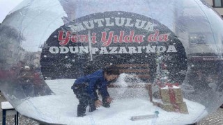 Miniklerin kar küresi heyecanı