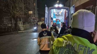 Motosikletiyle kaldırıma çıkmak isterken hastanelik oldu