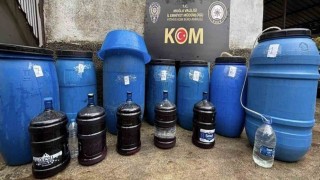 Muğlada yılbaşı öncesi 1 ton kaçak alkol ele geçirildi