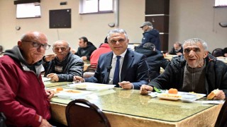 Muratpaşada dayanışma sofrası büyüyor