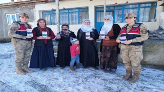 Muşta jandarmadan kadınlara güvenlik eğitimi: KADES tanıtıldı