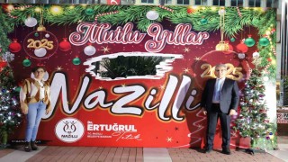 Nazilli Belediyesinden Cumhuriyet Meydanına özel platform ve ışıklandırma